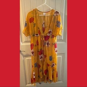 Lovely One Size Sheer Yellow Floral High Low Duster w/ Adjustable Tie 💛🌺